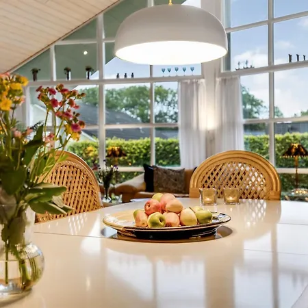 Semesterbostad Elizabeth - 175m From The Sea By Interhome