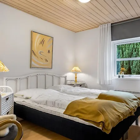 Semesterbostad Elizabeth - 175m From The Sea By Interhome